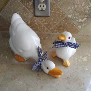 Vintage Pair of Ceramic Ducks Mother and Baby